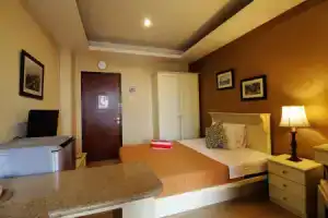 The London Living Apartment at Kebagusan City, Джакарта