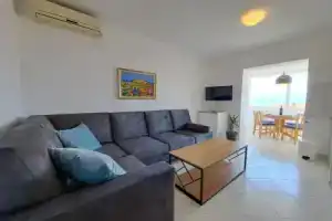 Apartment Jelica, Супетар
