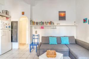 Family House Close to the sea, Парикия