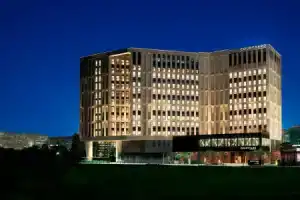 Отель «Courtyard by Marriott Seoul Botanic Park», Сеул