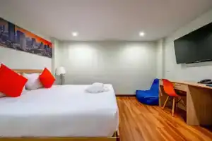 7 Days Premium Hotel at Icon Siam Station, Бангкок