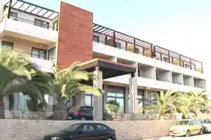 d'Andrea Mare Beach Hotel, Лалисос
