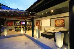 The Yorkshire Hotel - Sha Certified, Патонг