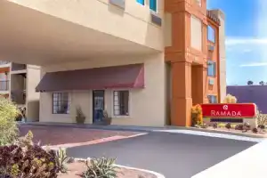 Отель «Ramada by Wyndham Culver City», Лос-Анджелес
