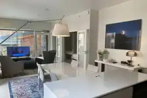 Luxury City Seafront Apartment w Balcony, Хельсинки