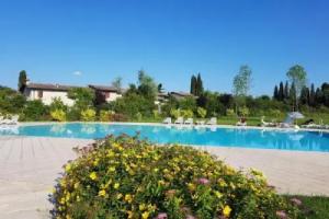 Deluxe Apartments Eden, Сирмионе