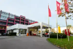 Leonardo Hotel Köln Bonn Airport, Кёльн