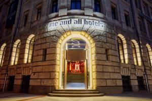 me and all hotel hannover, Ганновер