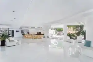Отель «Fergus Style Cala Blanca Suites», Санта Понса