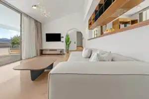 Villa Albagiorno, Лигия