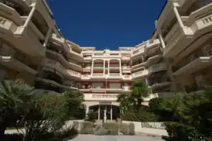 Appartement Menton, 2 pièces, 4 personnes - FR-1-196-152, Ментона