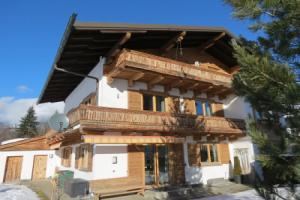 Large apartment in the Salzburgerland with a 25m balcony, Мариа-Альм