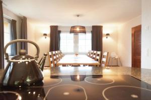 Countryside holiday home in Klingenthal Saxony with terrace, Клингенталь