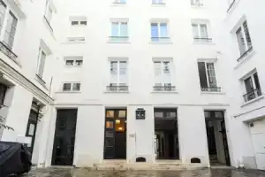 Hotel «Louvre Sainte Anne», Париж