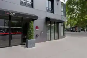 Отель «Hôtel le 209 Paris Bercy», Париж