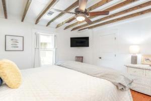 Wrens Nest by Tybee Vacation Rentals, Тиби-Айленд