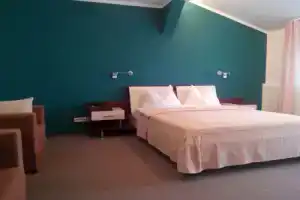 Hotel «Baneasa Parc», Бухарест