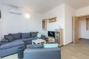 Pasko 2 modern furnished ap for 7, Новаля