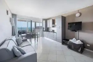 Residenza Miralago With Pool - One-bedroom With Terrace, Десензано-дель-Гарда