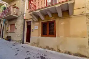 Apartment Zagara Lascari, Ласкари