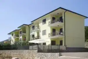 Apartman Halugica, Ловран