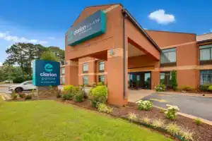 Отель «Clarion Pointe Atlanta Airport College Park», Атланта