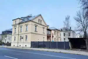 3 Room Apartment in Zwickau, Цвикау