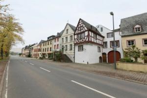 Fantastic Holiday Home in Bernkastel-Kues with Terrace, Бернкастель-Куес