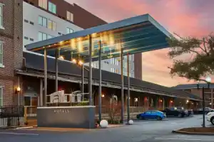 Aloft Wilmington at Coastline Center, Уилмингтон