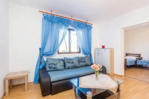 Awesome Home in Pinezici With Wifi and 2 Bedrooms, Pinezići