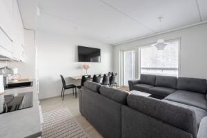 Spacious 1BR Apt. Next to Lake Näsijärvi, Тампере