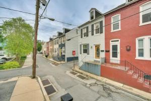 Chic Lancaster Vacation Rental, Walkable Location!, Ланкастер