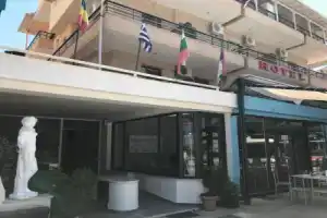 Aqua Beachfront Elegant Hotel, Олимпиаки-Акти