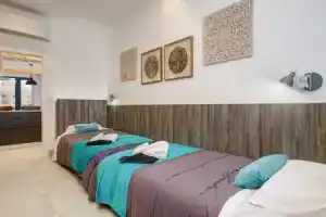 Luxury Apartments In Málaga by Seric, Малага