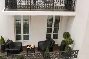 Les Jardins De La Villa, Париж
