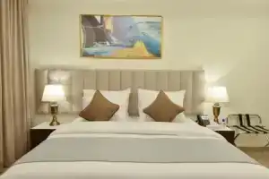 Saray Deluxe Hotel, Абу-Даби