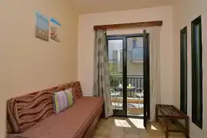 Iliana Apartments, Агиа Марина