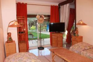 La Villa Topi, Антиб