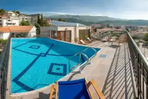 Hotel «Twelve by Aycon», Будва