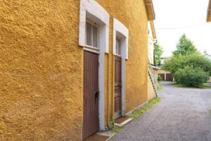 A bright wooden studio for four, Турку