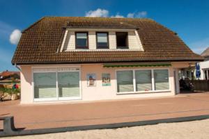 Strandhaus Nr. 9 OG re., Даме