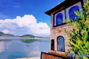 Waterside Beautiful villa, Дали