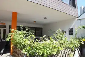 Max Hostel, Бонн