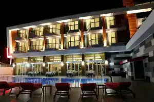 Yalova Lova Hotel & Spa Yalova, Ялова