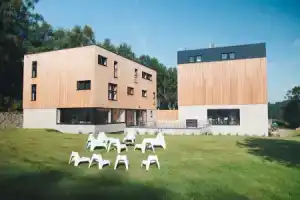 Daft Hotel & Glamping, Мальмеди