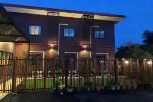 Thyme Xeriscape Hostel, Канчанабури