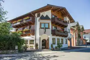 Awesome Apartment in Kirchberg With Wifi, Кирхберг