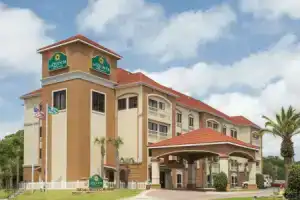 La Quinta Inn & Suites by Wyndham Fort Walton Beach, Форт-Уолтон-Бич