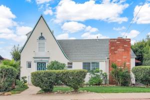 New Listing! Updated Victorian W/ Downtown Views 3 Bedroom Home, Сан-Диего