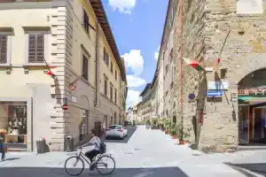 Amazing Apartment in Arezzo With 1 Bedrooms and Wifi, Ареццо